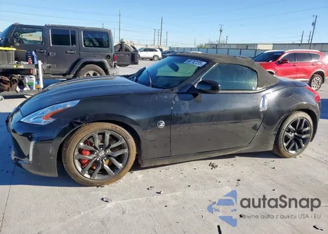 2014 Nissan 370Z Base z USA, uszkodzony, nr VIN JN1AZ4FH1EM621426
